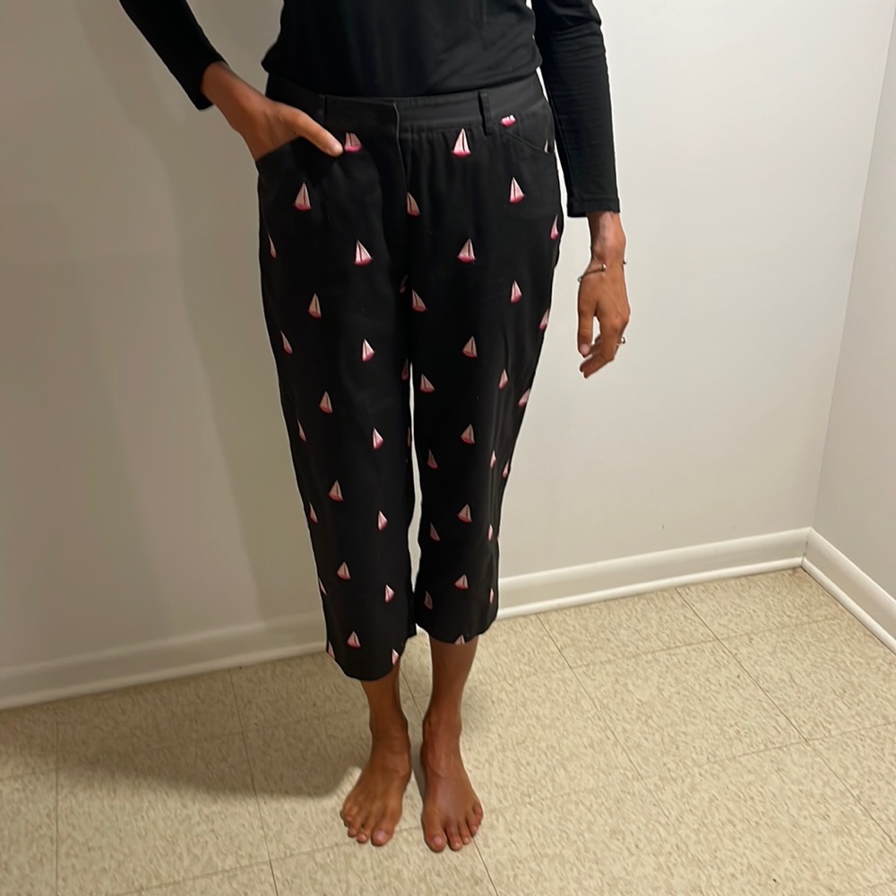 Lilly Pulitzer black and pink cropped sailboat pants